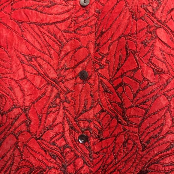 Chico’s Design Red Button Front Blouse Floral Embroidered Quilted Iridescent 3 - Picture 4 of 7
